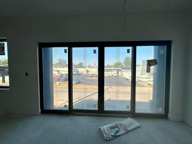 1093 W 3rd Avenue, Columbus, OH 43212