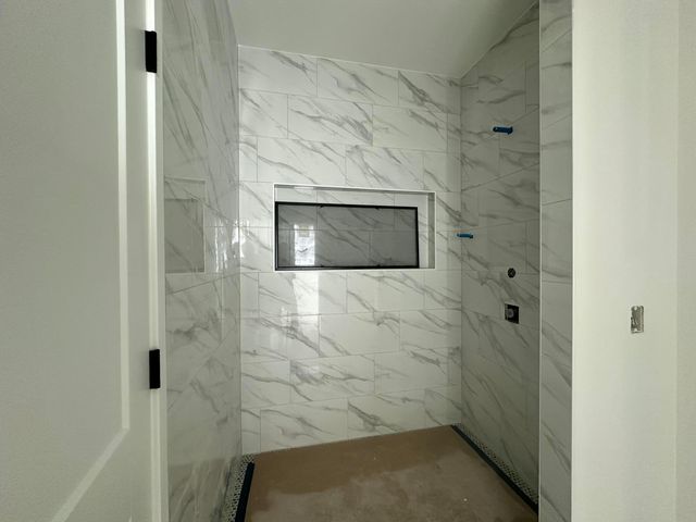 1093 W 3rd Avenue, Columbus, OH 43212