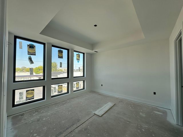 1093 W 3rd Avenue, Columbus, OH 43212