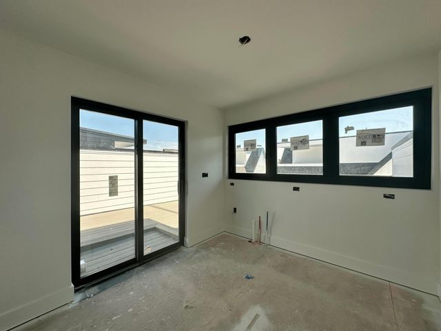 1093 W 3rd Avenue, Columbus, OH 43212