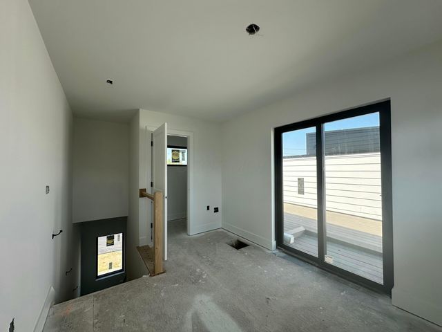 1093 W 3rd Avenue, Columbus, OH 43212