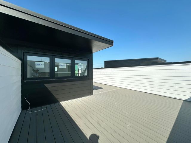 1093 W 3rd Avenue, Columbus, OH 43212