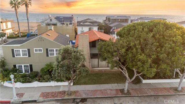 1589 E Ocean, Newport Beach, CA 92661