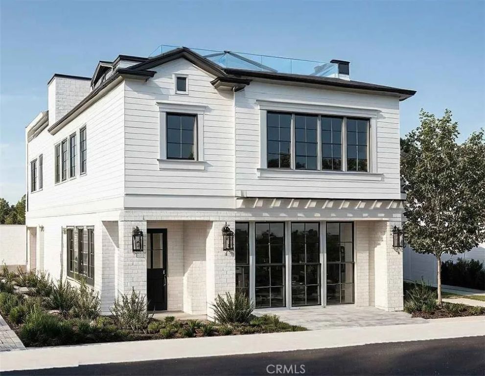 1589 E Ocean, Newport Beach, CA 92661