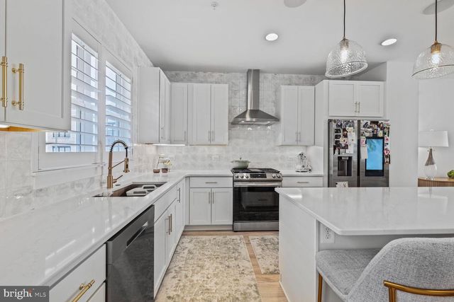 7397 BLADE DR, Falls Church, VA 22042