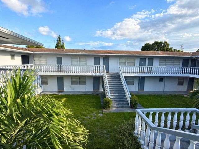5112 Hollywood Blvd 21, Hollywood, FL 33021