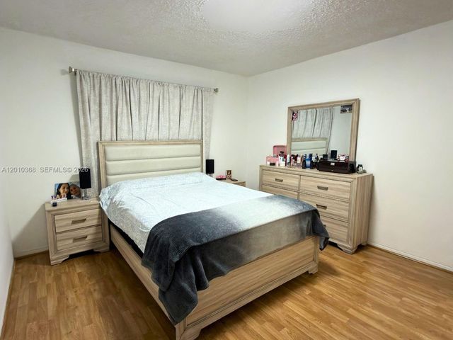5112 Hollywood Blvd 21, Hollywood, FL 33021