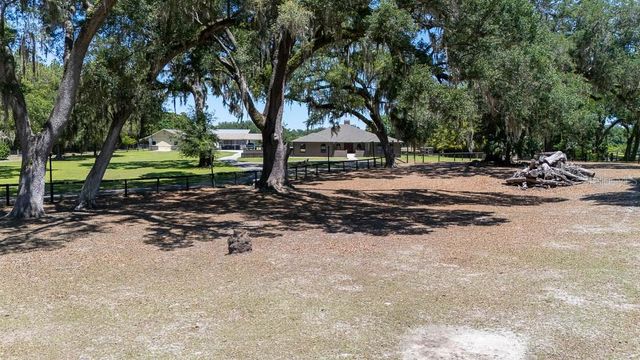 830 NW 111TH LANE, Oxford, FL 34484