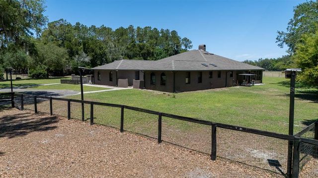 830 NW 111TH LANE, Oxford, FL 34484