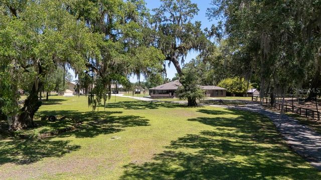 830 NW 111TH LANE, Oxford, FL 34484