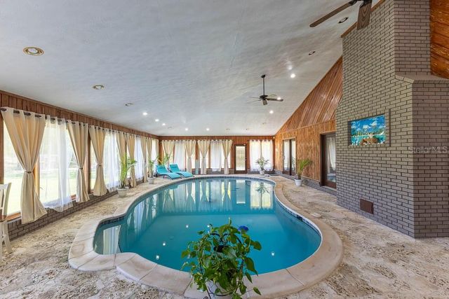 830 NW 111TH LANE, Oxford, FL 34484