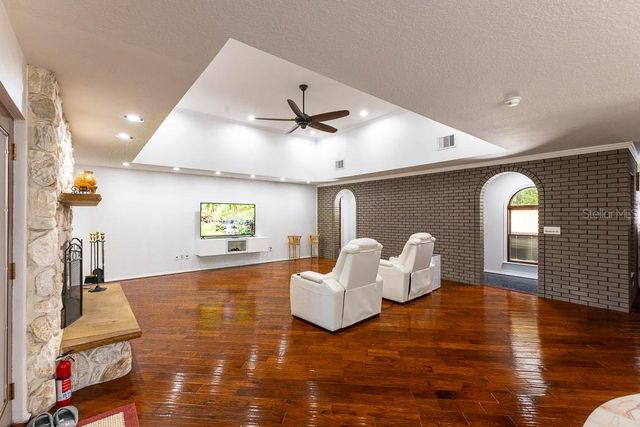 830 NW 111TH LANE, Oxford, FL 34484