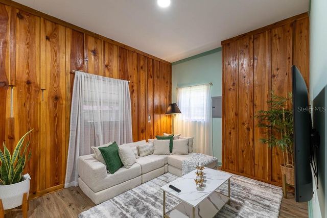830 NW 111TH LANE, Oxford, FL 34484
