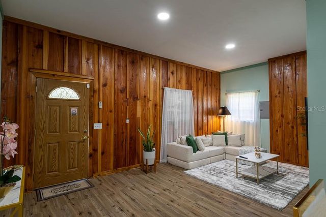 830 NW 111TH LANE, Oxford, FL 34484