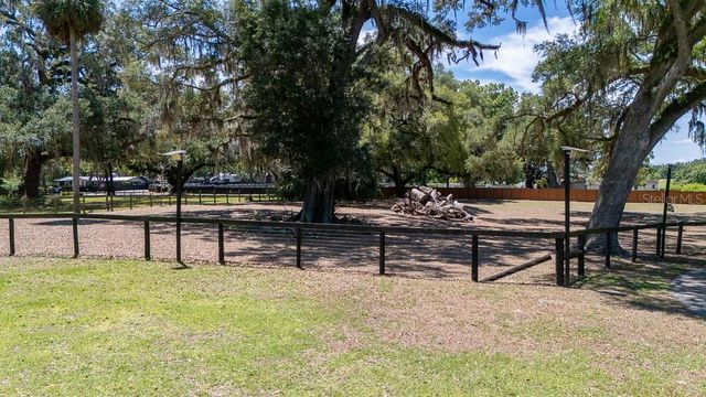 830 NW 111TH LANE, Oxford, FL 34484