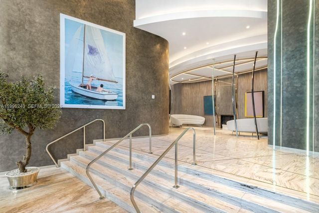 1000 Brickell Plaza 2701, Miami, FL 33131