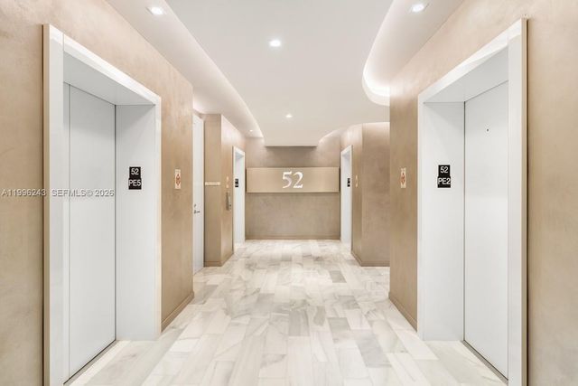 1000 Brickell Plaza 2701, Miami, FL 33131