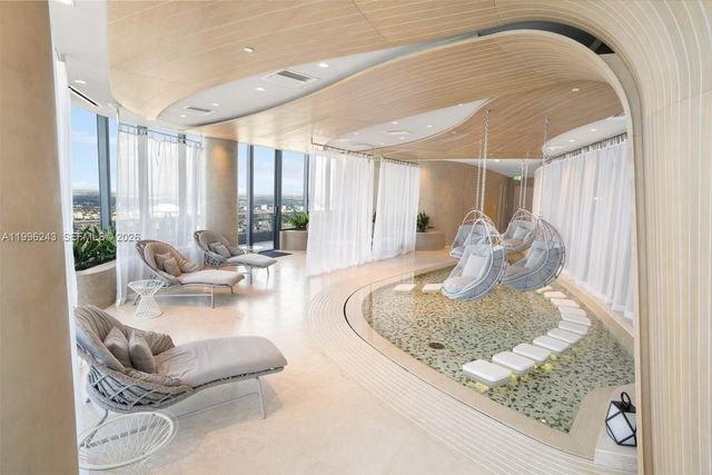 1000 Brickell Plaza 2701, Miami, FL 33131