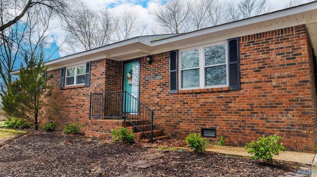 394 Scott Avenue N, Rainsville, AL 35986