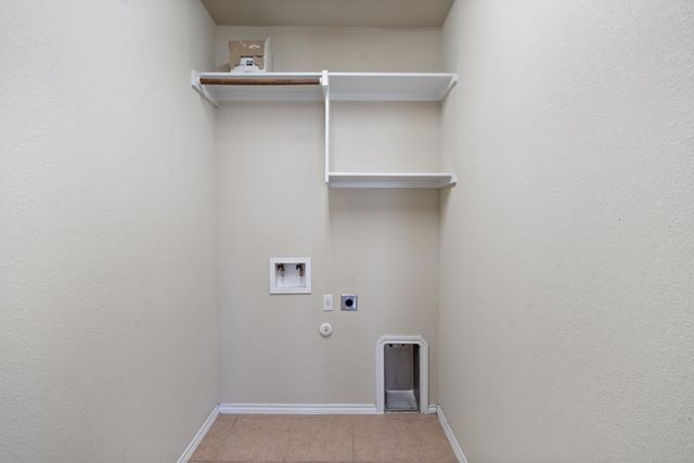 119 Buescher CV, Hutto, TX 78634