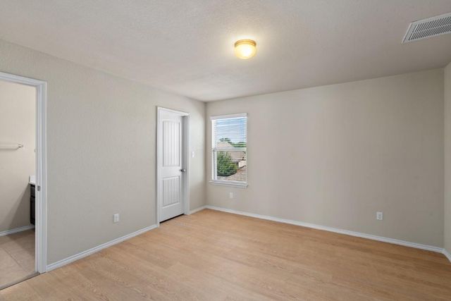 119 Buescher CV, Hutto, TX 78634