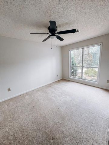 2085 HUNTINGTON HILL Trace, Buford, GA 30519