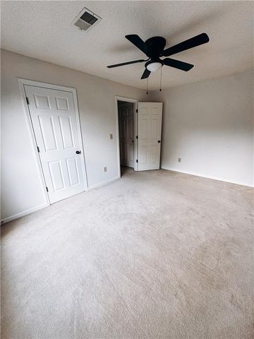 2085 HUNTINGTON HILL Trace, Buford, GA 30519