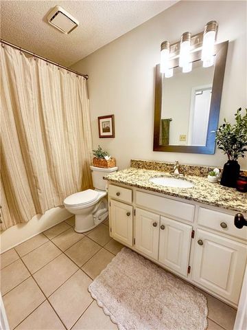 2085 HUNTINGTON HILL Trace, Buford, GA 30519