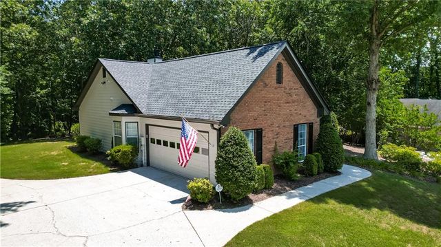 2085 HUNTINGTON HILL Trace, Buford, GA 30519