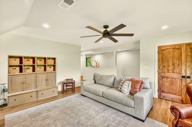 2153 Williamsport Pike, Columbia, TN 38401