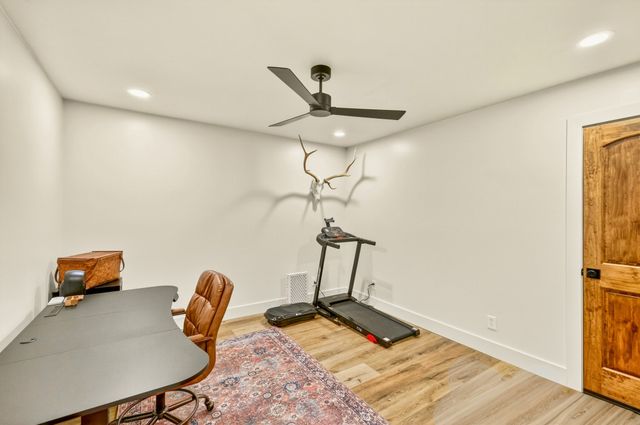2153 Williamsport Pike, Columbia, TN 38401