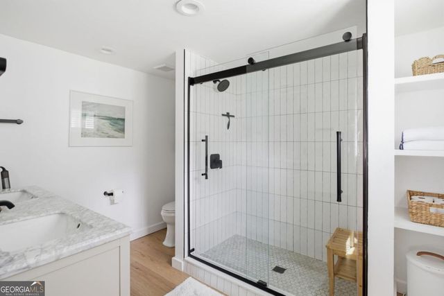 545 Woodale Drive SE, Smyrna, GA 30080