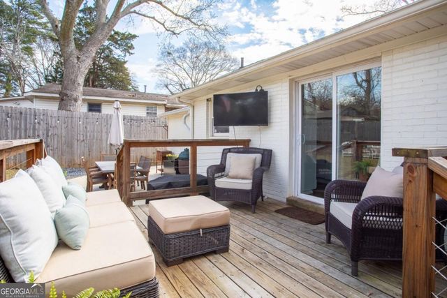 545 Woodale Drive SE, Smyrna, GA 30080