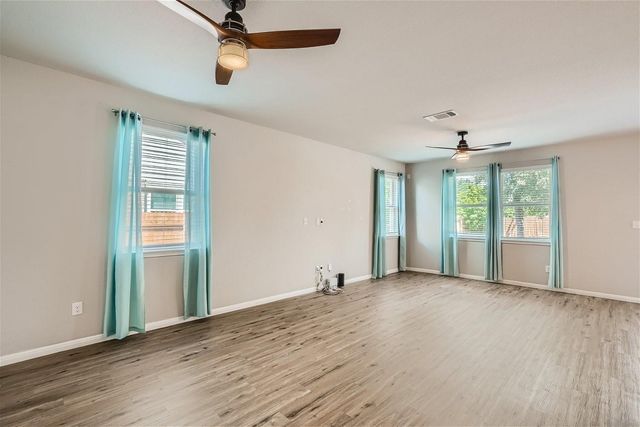 501 Cinnamon Teal LN, Leander, TX 78641