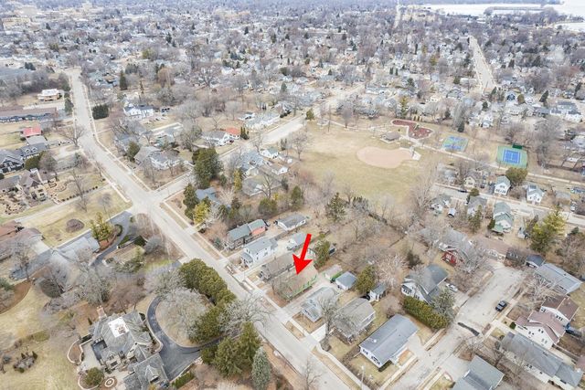 1230 Bay Shore DRIVE, Oshkosh, WI 54901