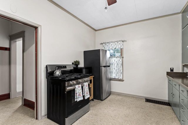 1230 Bay Shore DRIVE, Oshkosh, WI 54901