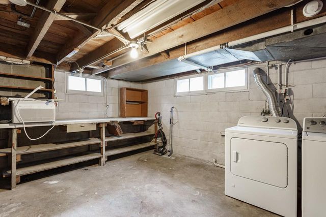 1230 Bay Shore DRIVE, Oshkosh, WI 54901