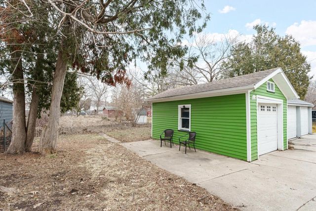 1230 Bay Shore DRIVE, Oshkosh, WI 54901