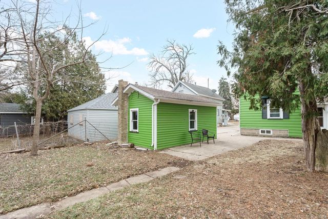 1230 Bay Shore DRIVE, Oshkosh, WI 54901