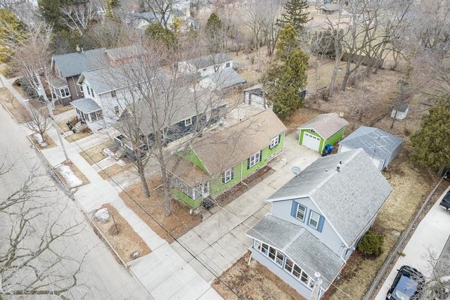 1230 Bay Shore DRIVE, Oshkosh, WI 54901