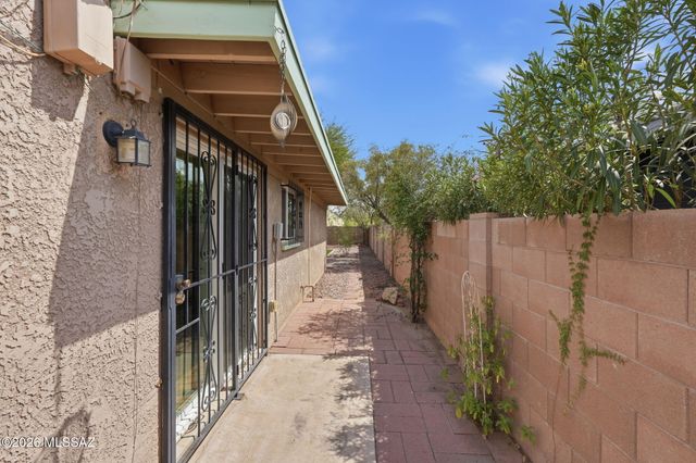3340 E Bermuda Street, Tucson, AZ 85716