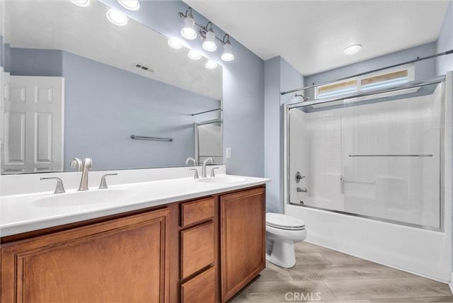 519 Cedarbrook Lane, Corona, CA 92879