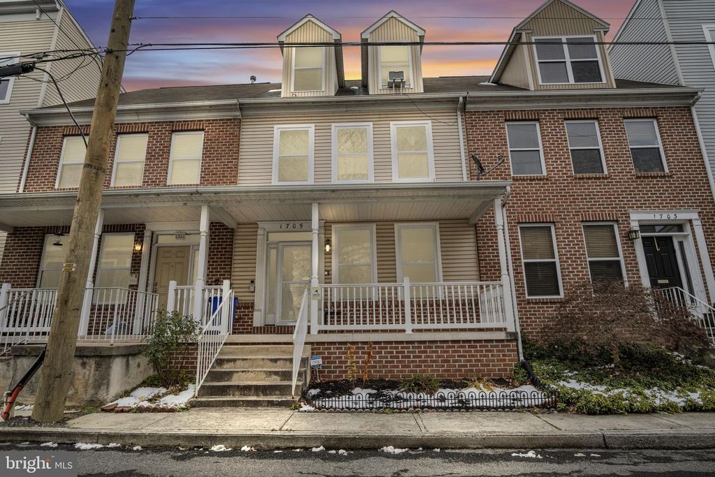 1705 FULTON ST, Harrisburg, PA 17102