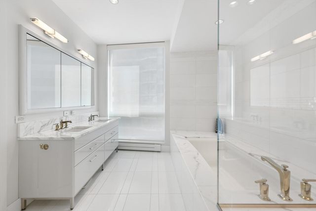 22 Liberty Dr 8F, Boston, MA 02210