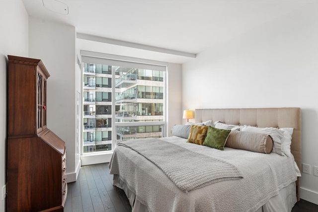 22 Liberty Dr 8F, Boston, MA 02210