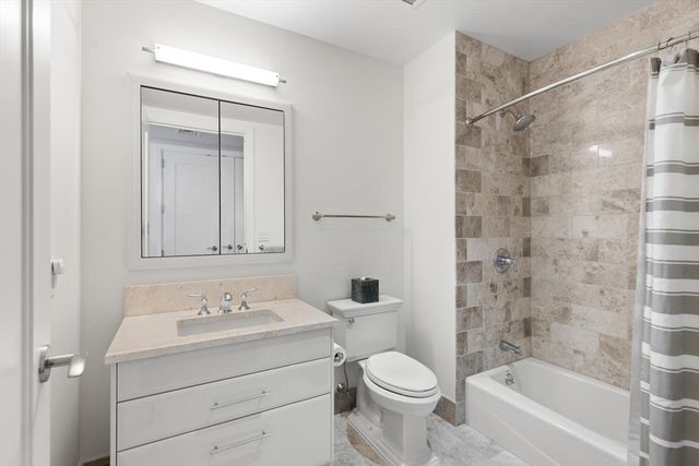 22 Liberty Dr 8F, Boston, MA 02210