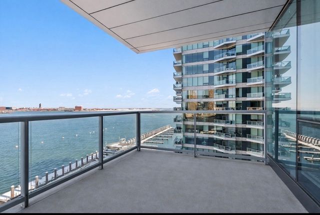 22 Liberty Dr 8F, Boston, MA 02210