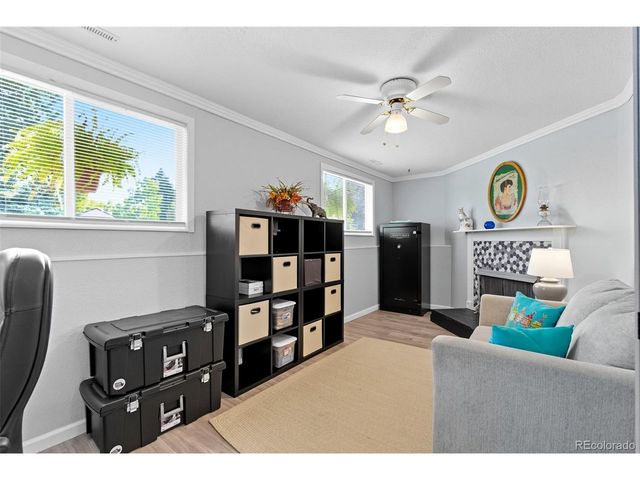 501 Locust Grove Dr, Fort Collins, CO 80521