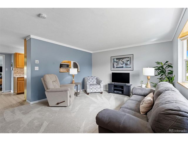 501 Locust Grove Dr, Fort Collins, CO 80521