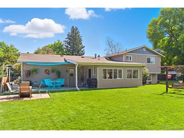 501 Locust Grove Dr, Fort Collins, CO 80521